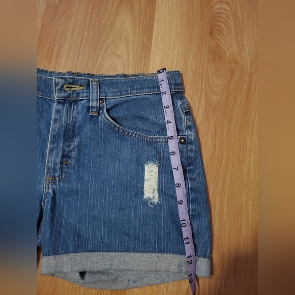 Riders Blue Distressed Jean Shorts Size 6 EUC - Picture 6 of 7